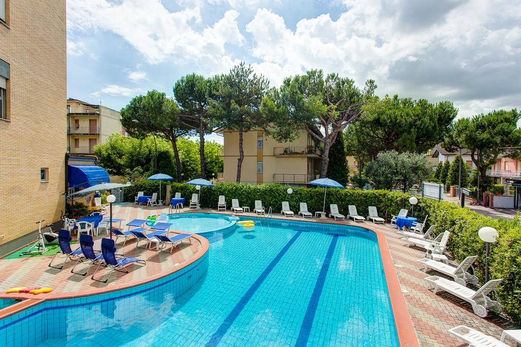 Hotel Real Cervia Exterior photo
